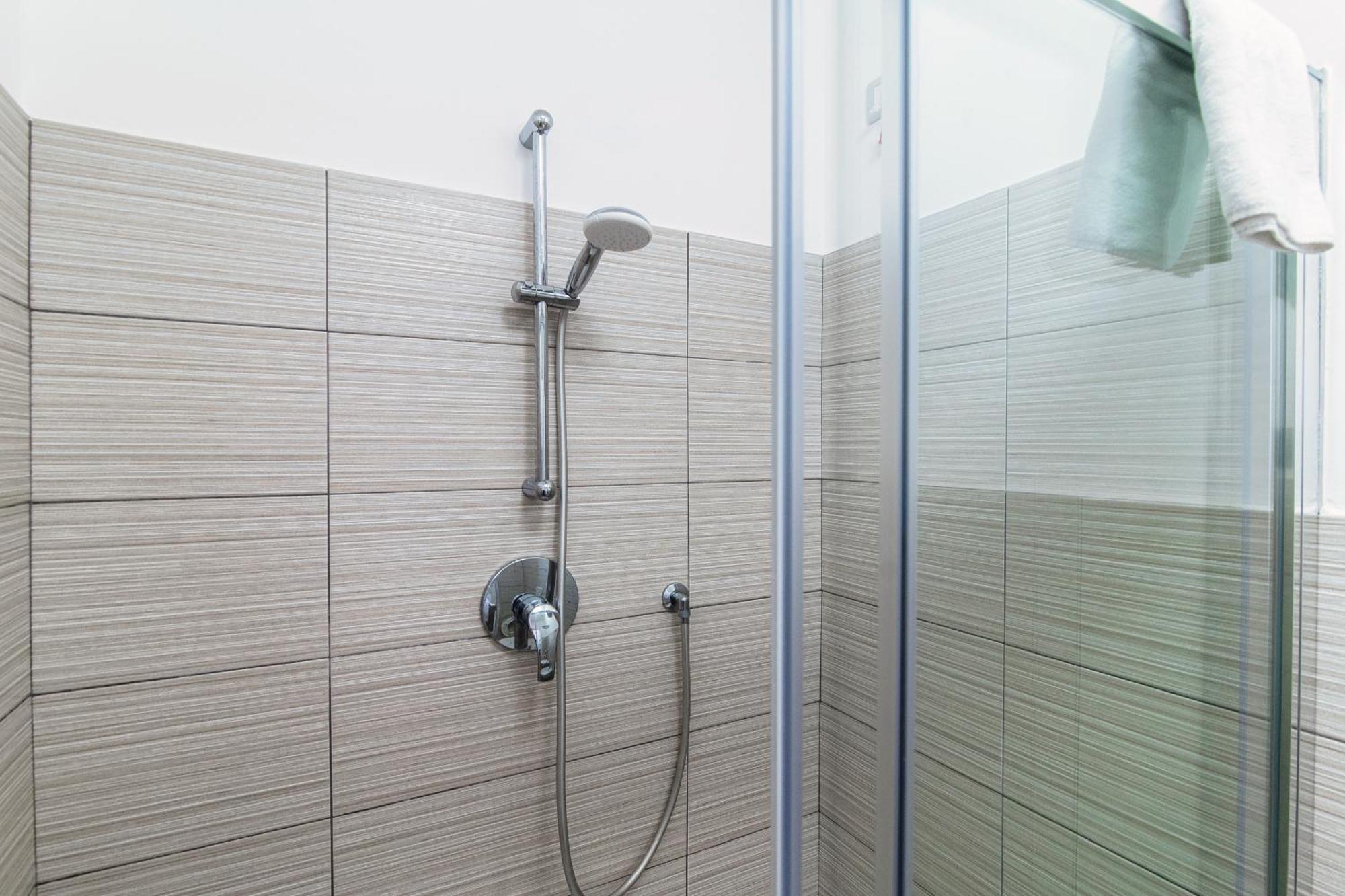 Casa Giulini - The House Of Travelers Apartment Como Exterior photo
